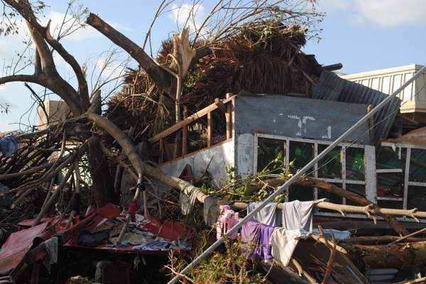 With 10,000 now believed dead, yet another typhoon bears down on devastated Philippines Philippines Typhoon Devastation 1