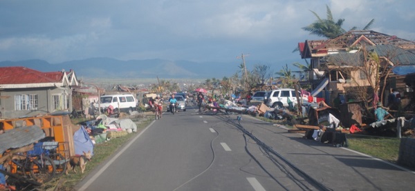 With 10,000 now believed dead, yet another typhoon bears down on devastated Philippines Philippines Typhoon Devastation 5